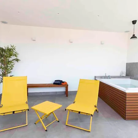 Dillo Luna Luxury Bed & Breakfast 4*