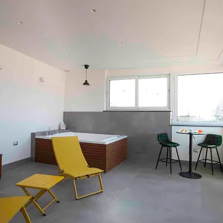 Dillo Luna Luxury Napels